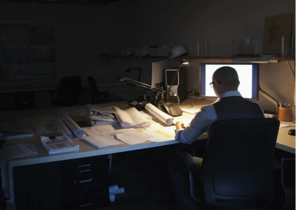 Làm việc căng thẳng có thể gây ra nhiều hệ lụy xấu cho sức khỏe