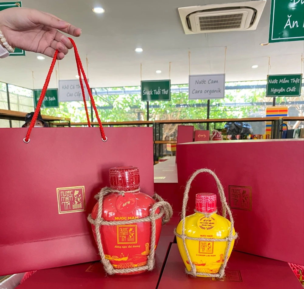 nuoc-mam-truyen-thong_5.jpeg
