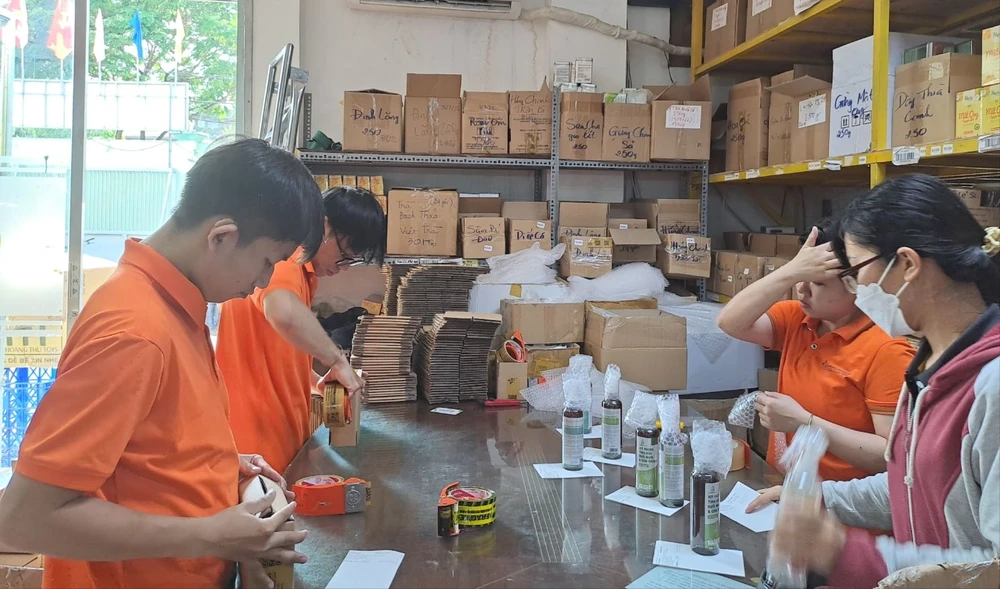 sàn thương mại điện tử