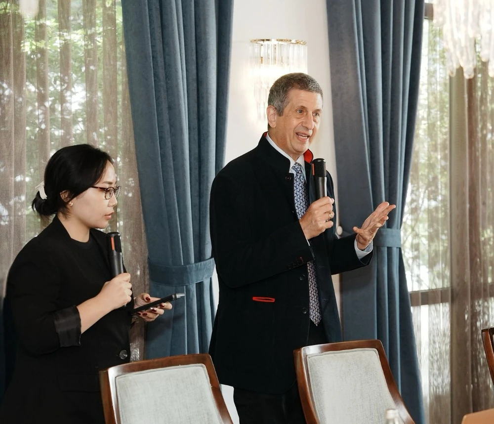 TRUNG TÂM TÀI CHÍNH