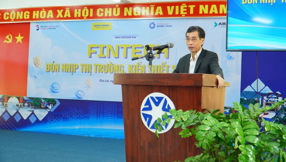 Ông Trần Việt Hùng phát biểu về định hướng phát triển công nghệ chiến lược và kinh tế số tại Việt Nam. Ảnh: BTC