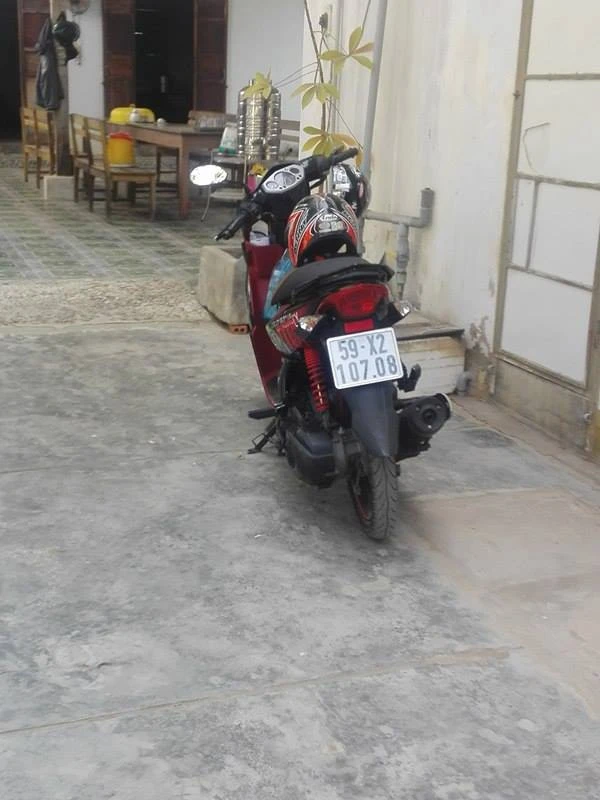 Truy tìm đôi nam nữ vào chùa trộm tiền công đức ảnh 1