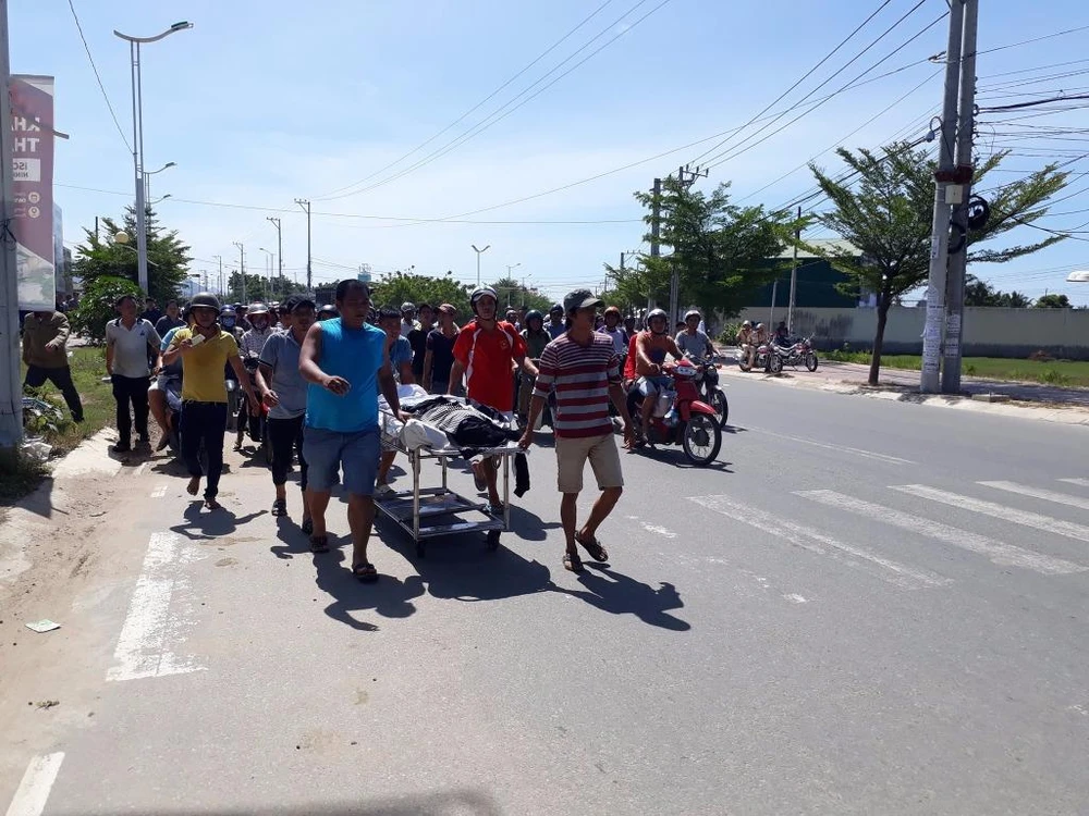 Tổ chức kiểm điểm vụ dùng áo treo cổ tại phòng hỏi cung ảnh 1