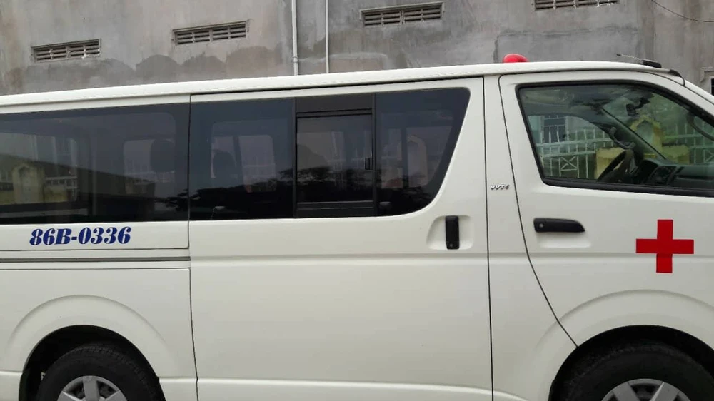 Thanh tra vụ 'hô biến' xe cứu thương thành xe du lịch ảnh 1