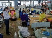 Tiểu thương Cảng cá Phan Thiết dừng hoạt động vì 2 ca nghi nhiễm COVID-19
