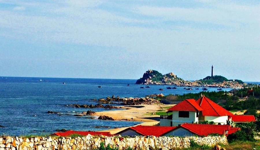 Hải đăng Kê Gà, Hàm Thuận Nam một điểm du khách đến khá đông tại Bình Thuận. Ảnh: Phương Nam