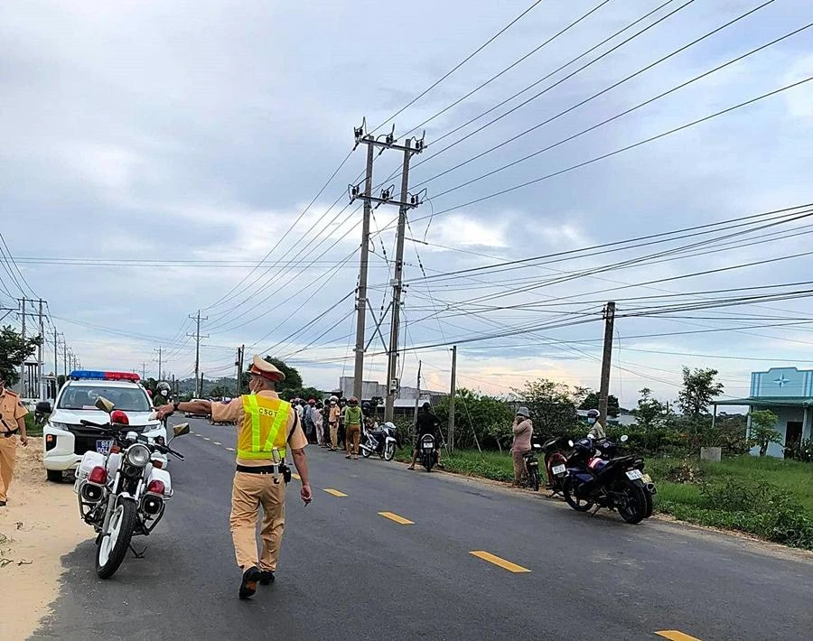 Hiện trường vụ tai nạn. Ảnh PĐ