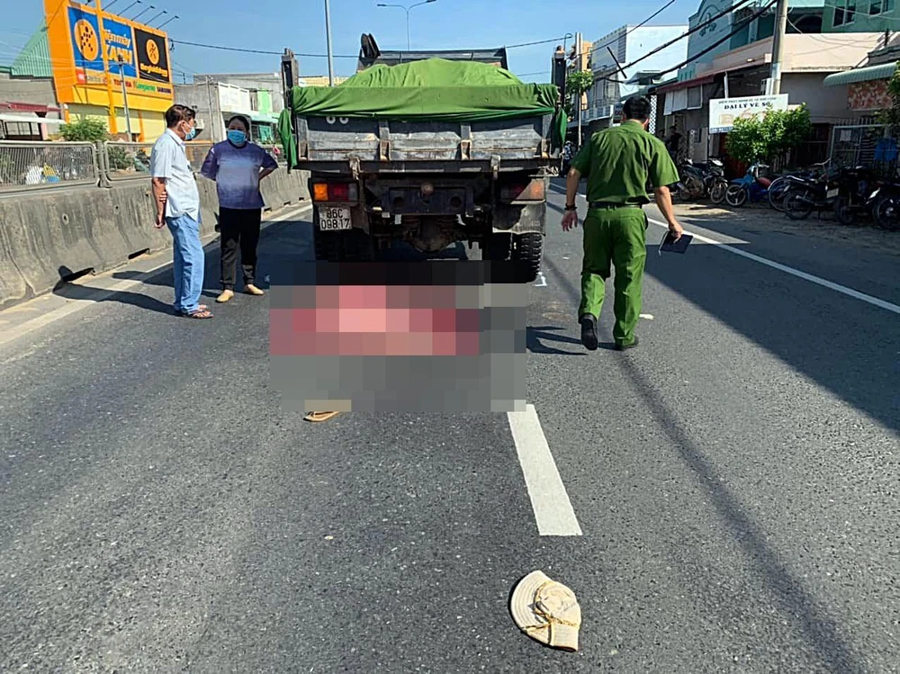 Hiện trường vụ tai nạn xảy ra trên QL1A, huyện Bắc Bình. Ảnh: PĐ