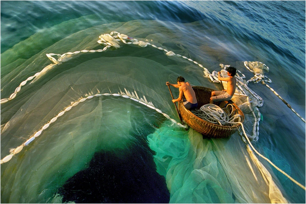 Ngư phủ và biển cả, Huy chương Đồng toàn quốc 2011.