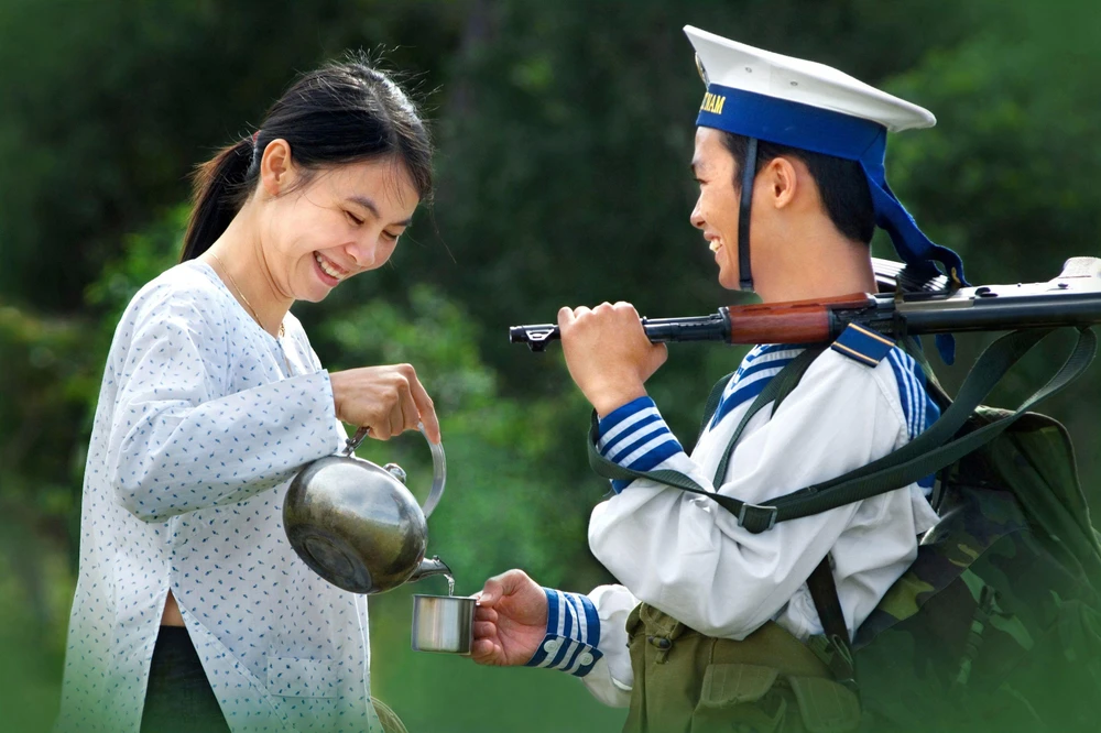 Tình quân dân, Huy chương Bạc Đông Nam Bộ 2011.