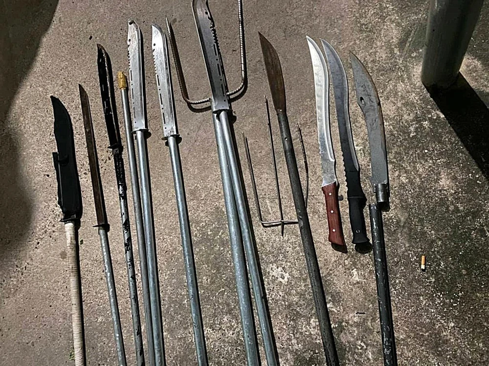 Hung khí thu giữ ban đầu. Ảnh CAPT.