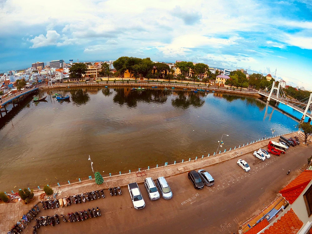 Một góc sông Cà Ty, Phan Thiết. Ảnh PHƯƠNG NAM.