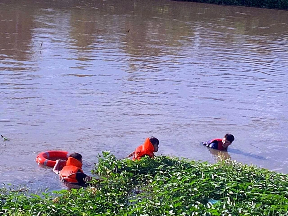 Lực lượng Công an sẵn sàng tham gia phòng chống bão, tìm kiếm cứu nạn khi có yêu cầu. Ảnh PC