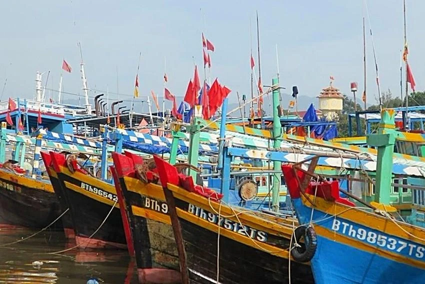 Tàu thuyền đậu trên sông Cà Ty, Phan Thiết. Ảnh PHƯƠNG NAM.