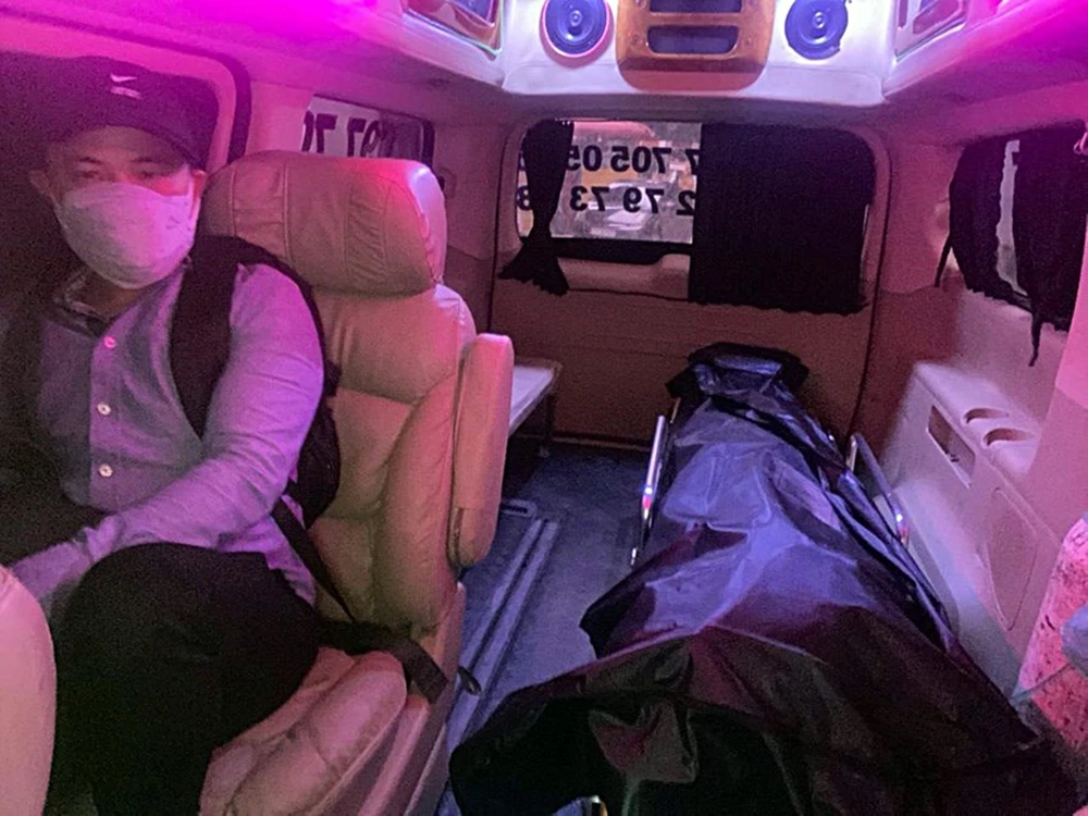 Đưa thi thể nạn nhân tự tử ở Campuchia đi thiêu