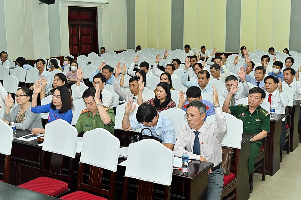 Các đại biểu HĐND tỉnh Bình Thuận tại kỳ họp thứ 10, HĐND tỉnh khóa XI. Ảnh ĐH.