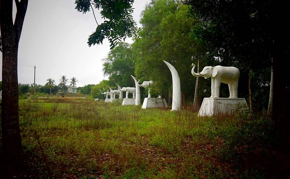 Nhiều hạng mục bỏ hoang đã xuống cấp trầm trọng