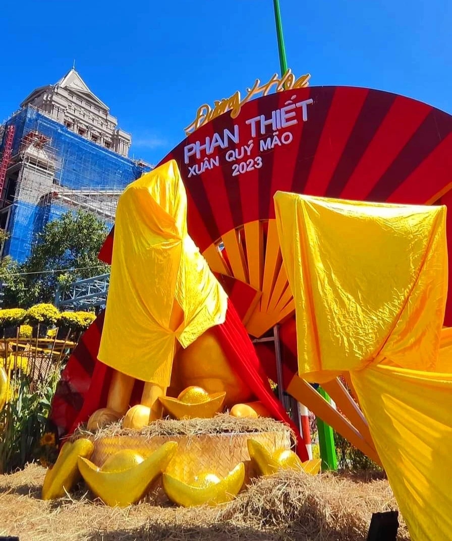 Linh vật chính của đường xuân nhưng tối 27 tháng Chạp mới trình làng.