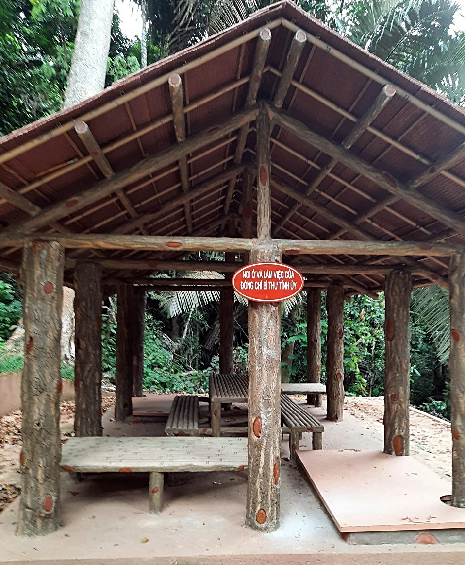 Nơi làm việc của bí thư Tỉnh ủy được phục dựng. Ảnh: PP