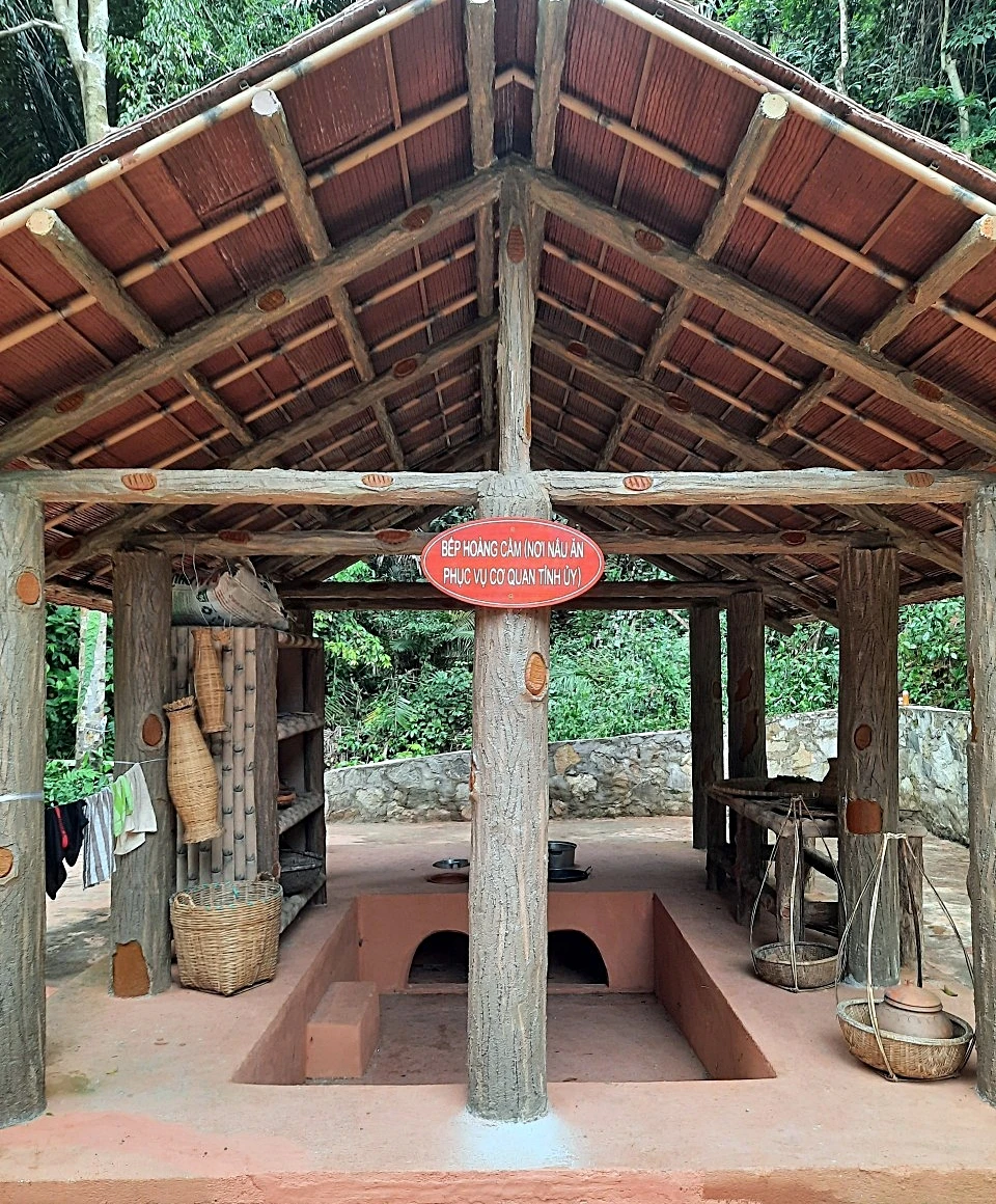 Bếp Hoàng Cầm. Ảnh: PP