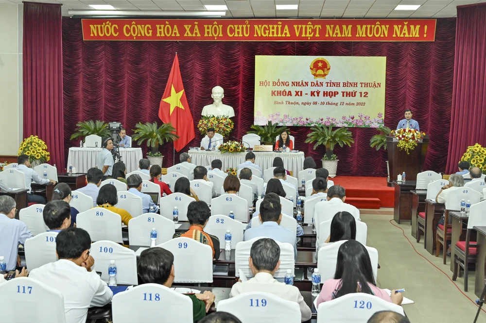 Phiên chất vấn tại kỳ họp thứ 12, HĐND tỉnh Bình Thuận. Ảnh: PN