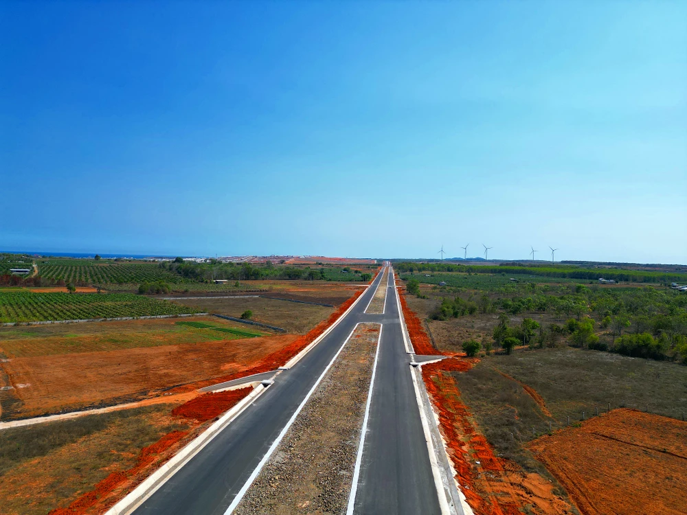 Đoạn gần đến nút giao. Đoạn gần đến nút giao.