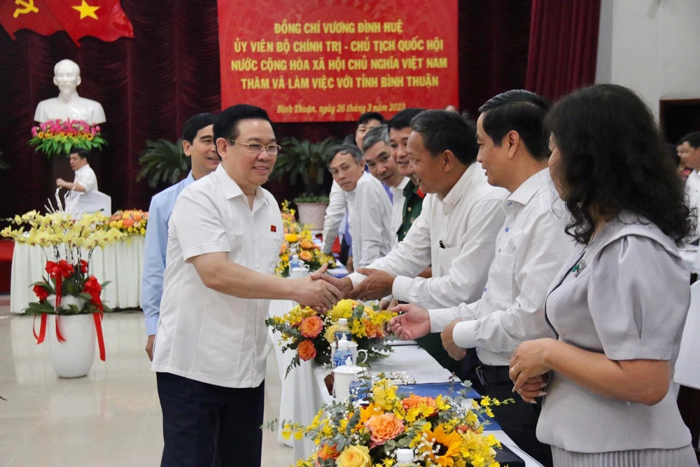 Chủ tịch Quốc hội làm việc với cán bộ chủ chốt tỉnh Bình Thuận. Ảnh NT.