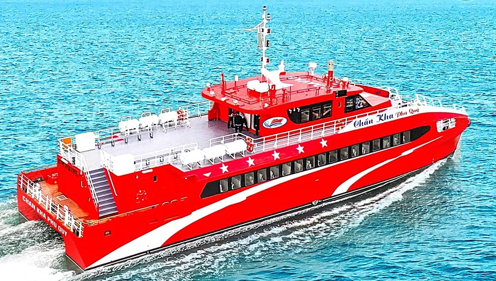 Tàu Chấn Kha Phú Qúy