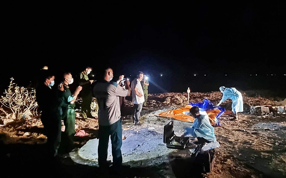 Cơ quan điều tra trưng cầu giám định pháp y. Ảnh: PĐ Cơ quan điều tra trưng cầu giám định pháp y. Ảnh: PĐ