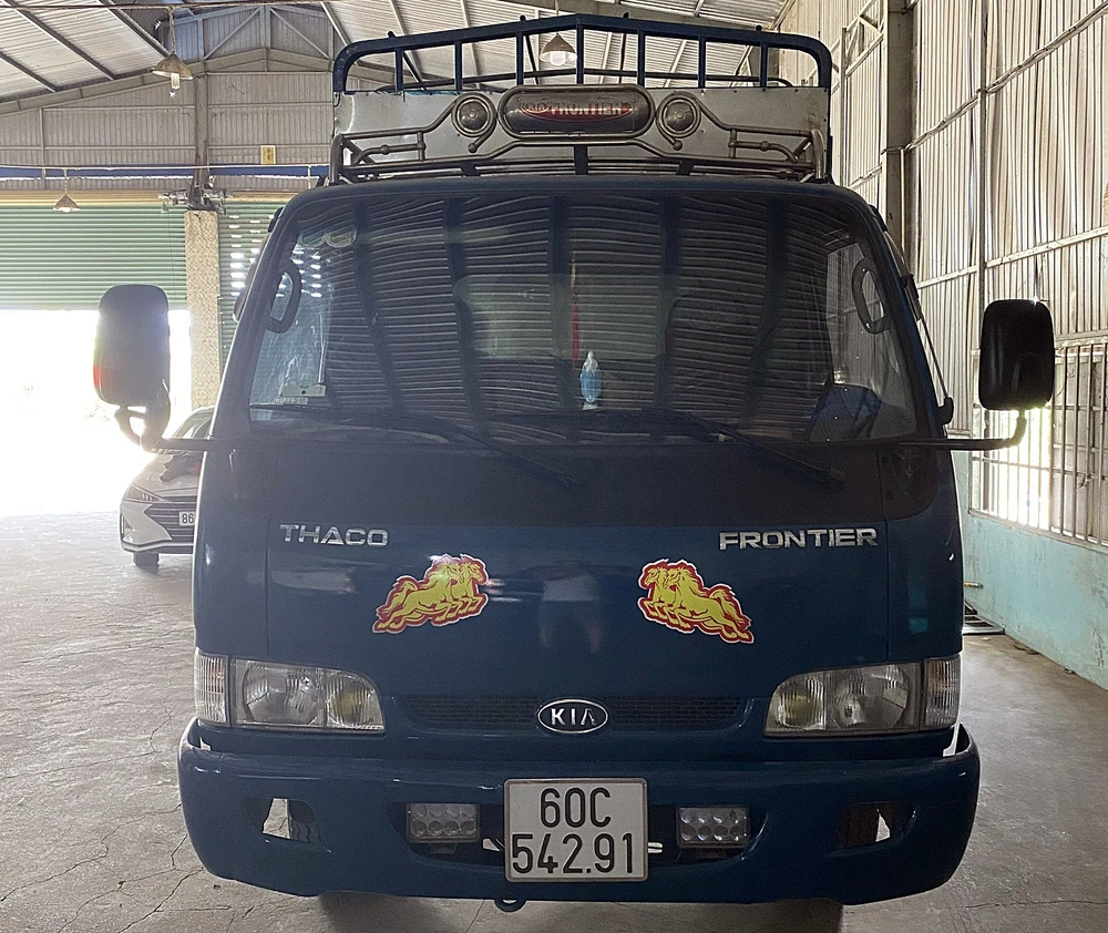 Xe tải chạy ngược chiều đã bị tạm giữ. Ảnh PP.