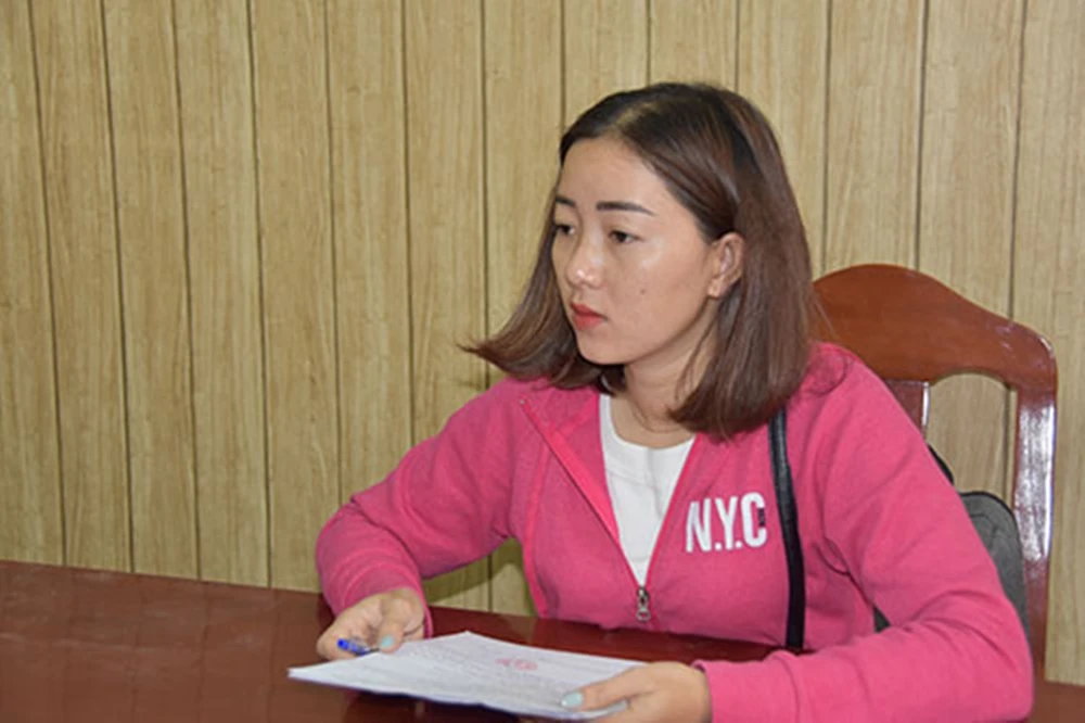 Hồ Thị Kim Ngân tại cơ quan điều tra. Ảnh: CACC