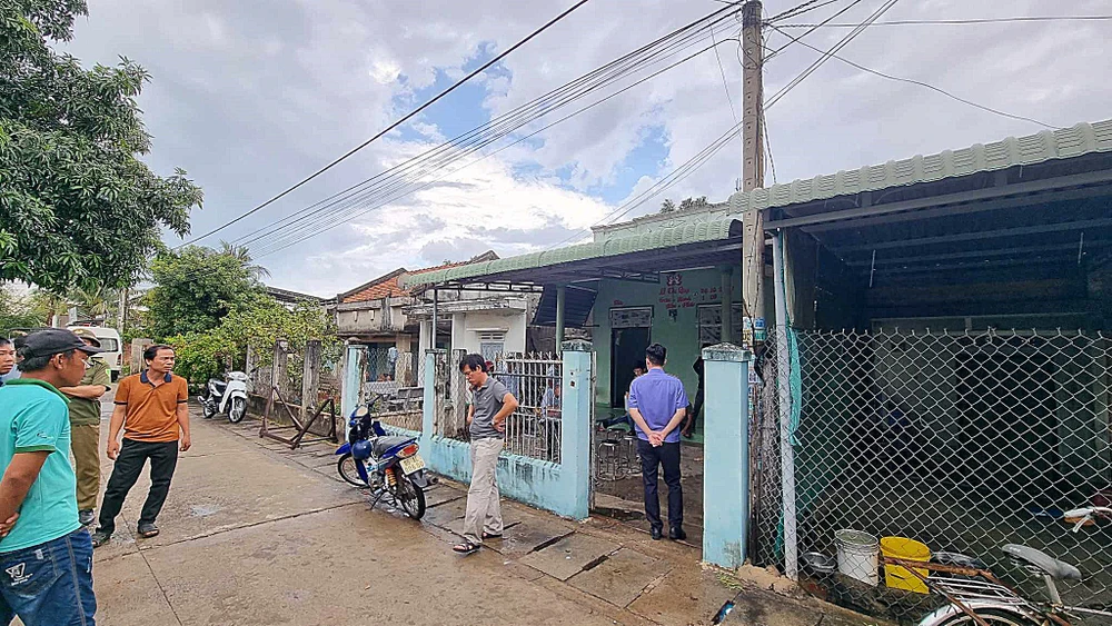 Căn nhà nơi xảy ra sự việc đau lòng. Ảnh PP.