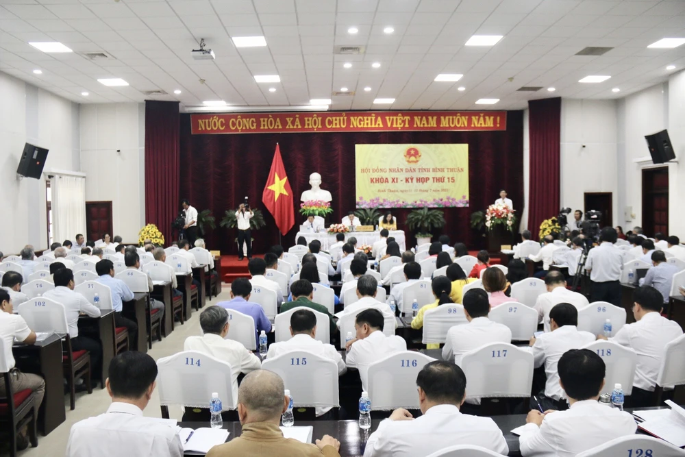 Quang cảnh buổi họp.