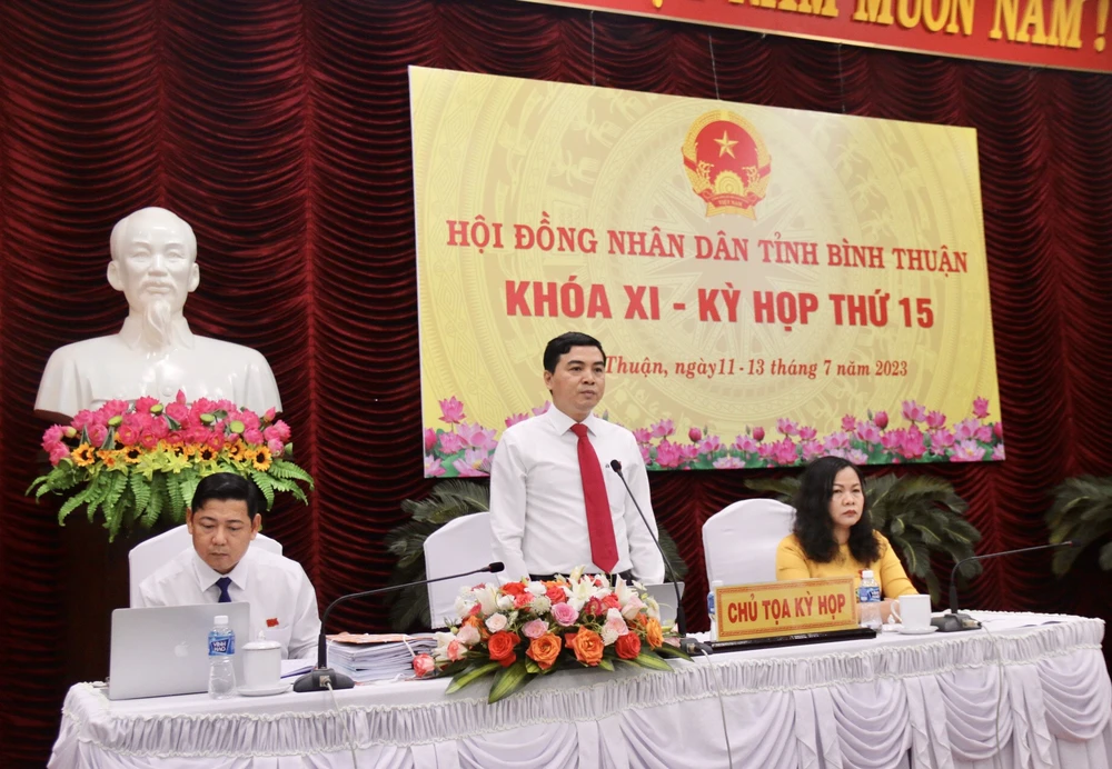 Ông Nguyễn Hoài Anh điều hành phiên thảo luận.