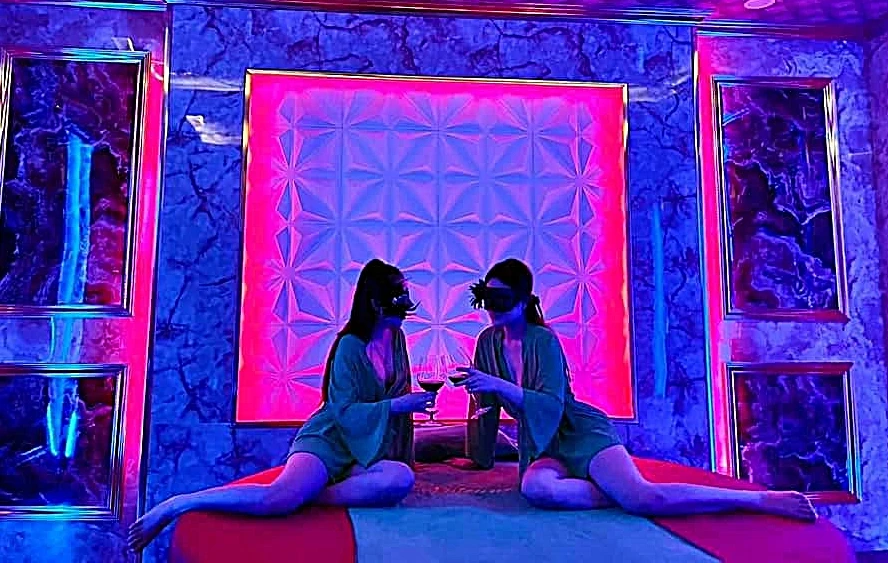 Hình ảnh quảng cáo của cơ sở massage Valentine.