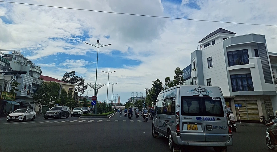 Vụ án vi phạm quy định về bồi thường, hỗ trợ, tái định cư khi Nhà nước thu hồi đất xảy ra tại dự án đại lộ Lê Duẩn, TP Phan Thiết đang tạm đình chỉ để chờ kết luận giám định của Bộ TN&amp;MT. Ảnh PN.