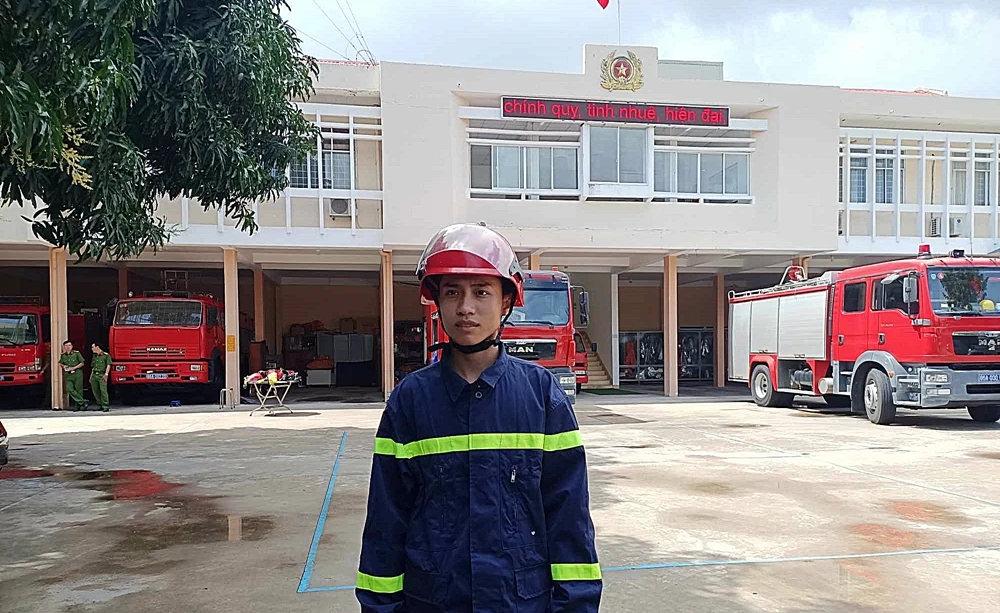 Binh nhì Trần Văn Quỳnh tại đơn vị sáng 1-9. Ảnh NL.