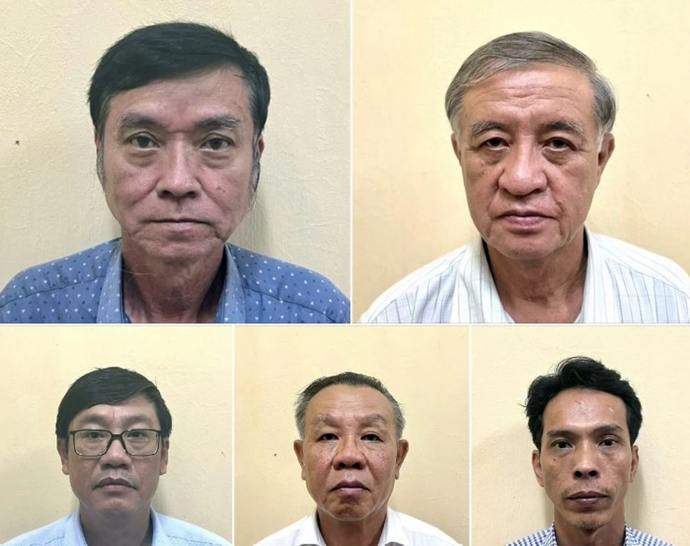 huyen-phu-quy (3).jpg