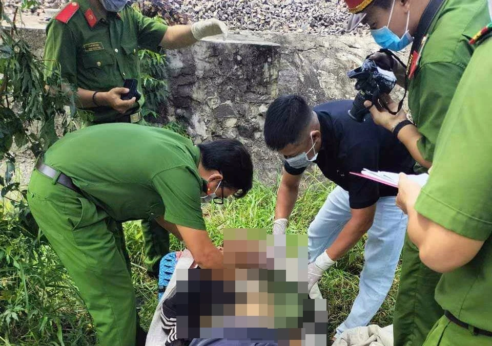 nguoi-dan-ong (1).jpg