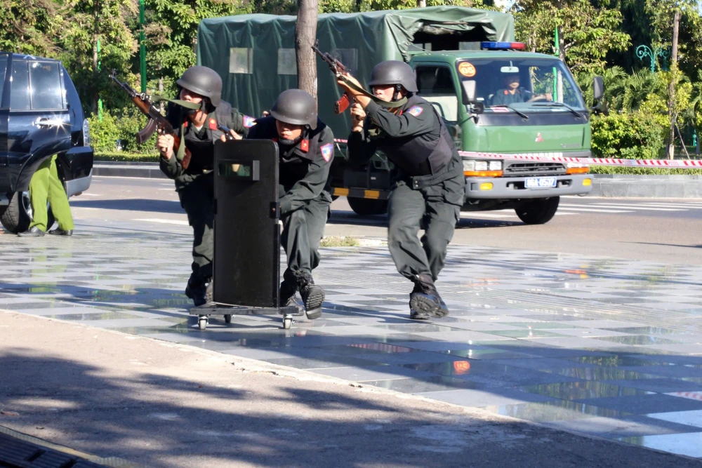 cuop-ngan-hang (1).jpg