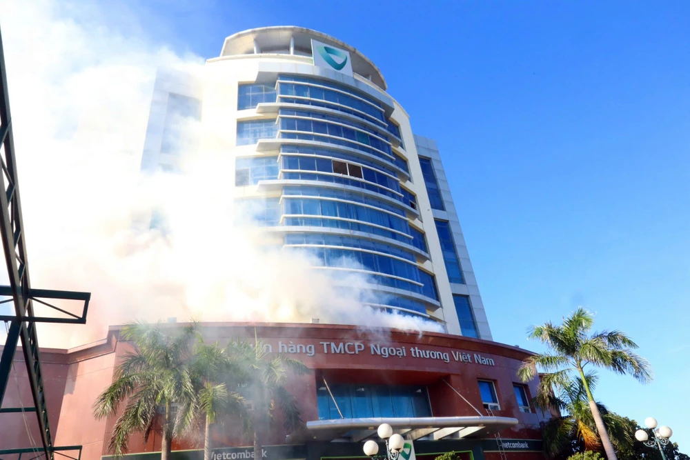 cuop-ngan-hang (5).jpg