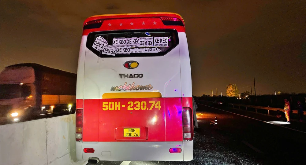 Hiện trường vụ tai nạn trên cao tốc Phan Thiết - Dầu Giây.