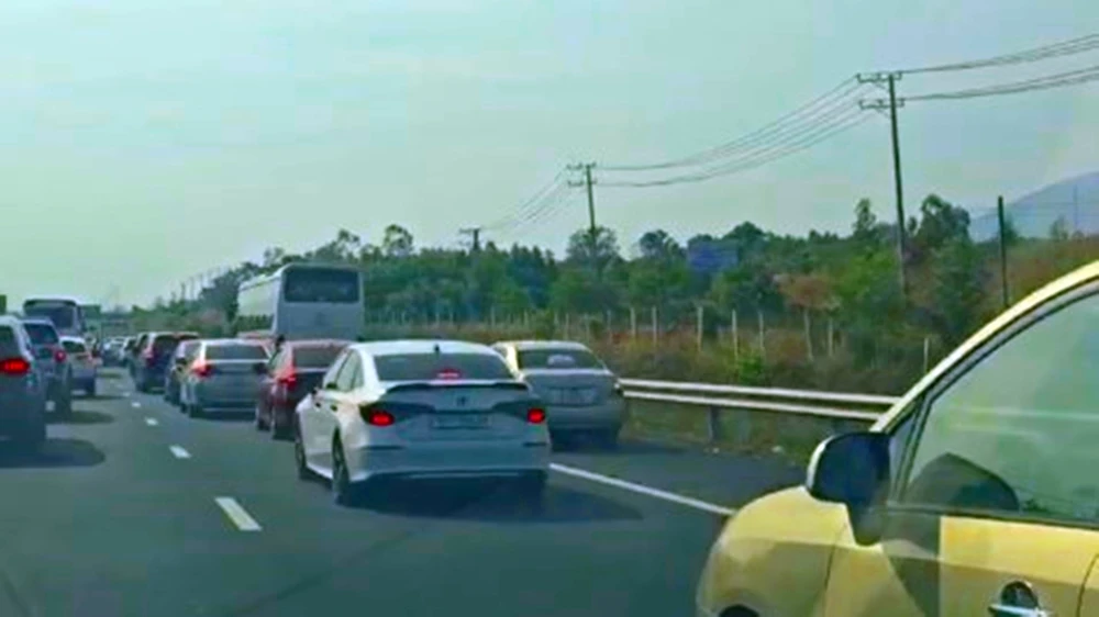 cao-toc-phan-thiet-dau-giay (2).jpg