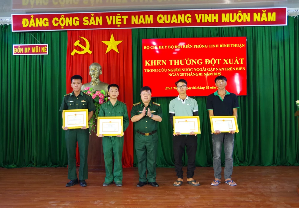 du-khach-nuoc-ngoai (1).JPG