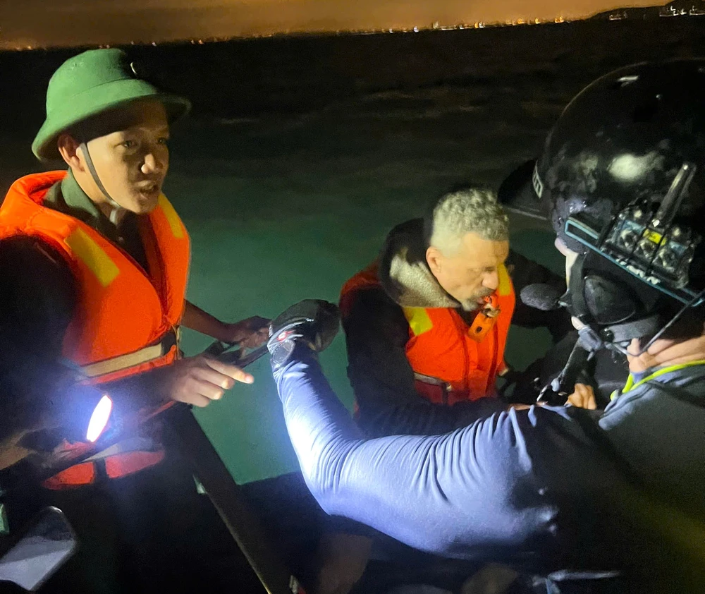 du khách nước ngoài