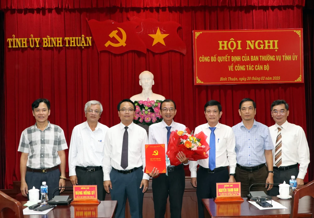 ban-thuong-vu-tinh-uy (3).JPG