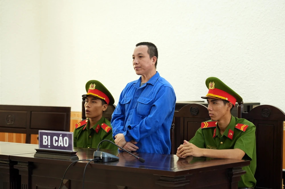 chống phá nhà nước