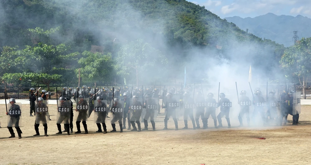 canh-sat-co-dong (7).JPG