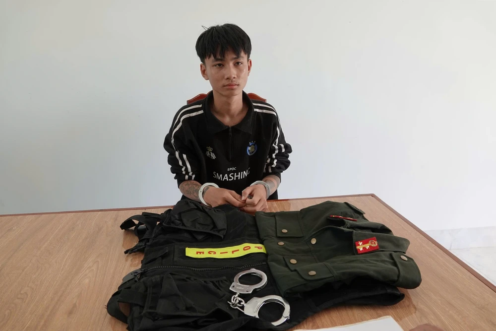 gia-canh-sat (4).jpg