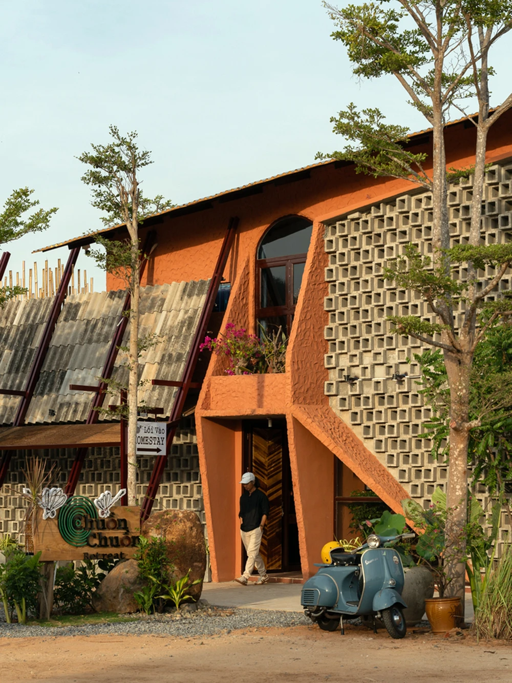 chuon-chuon-cafe (1).jpg